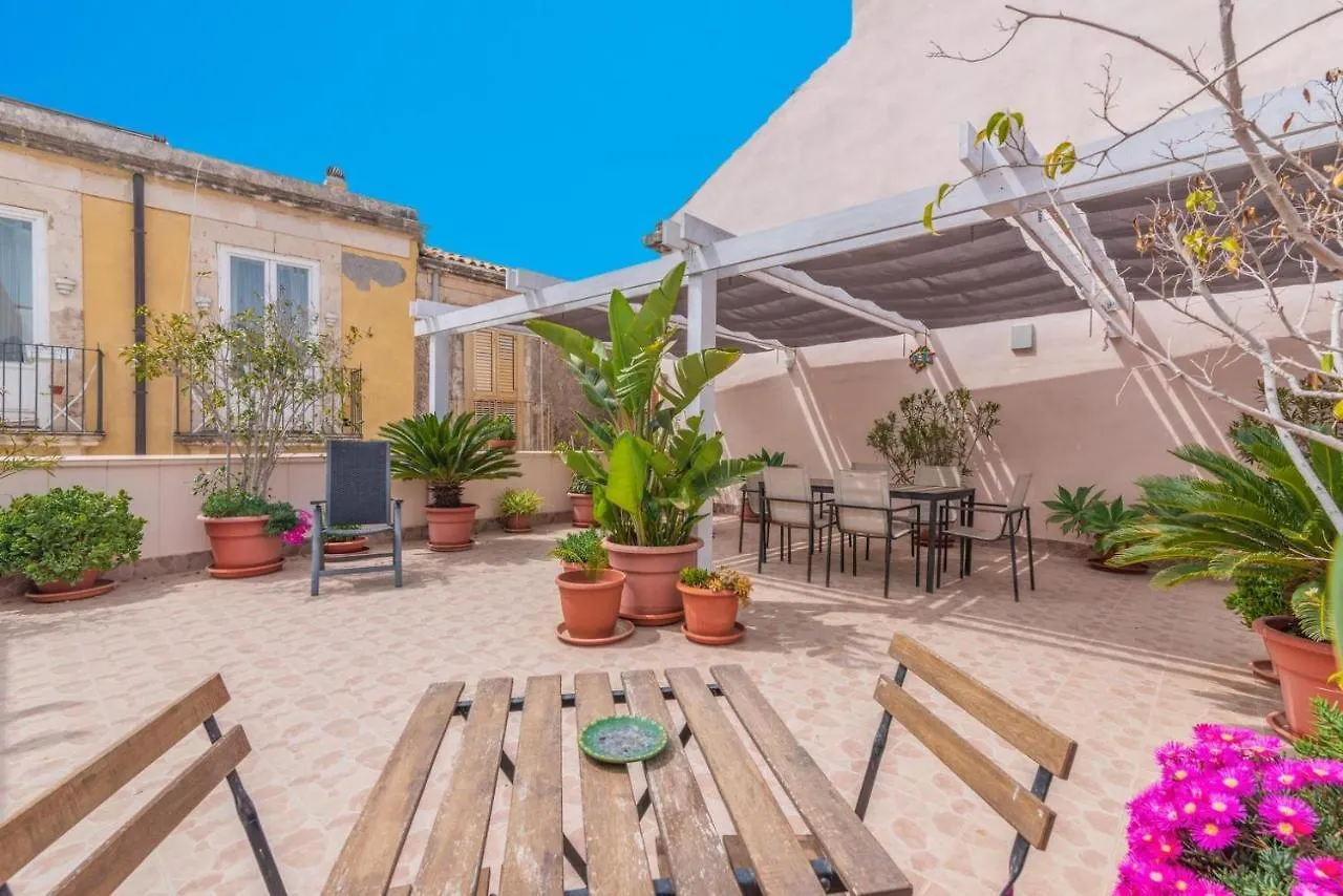 Il Riad Del Capitano Syrakuzy